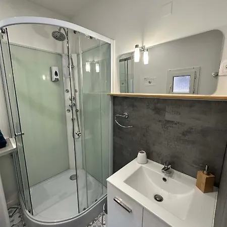 Appartement Superbe Maison 4 Personnes Avec Vidéo-projecteur