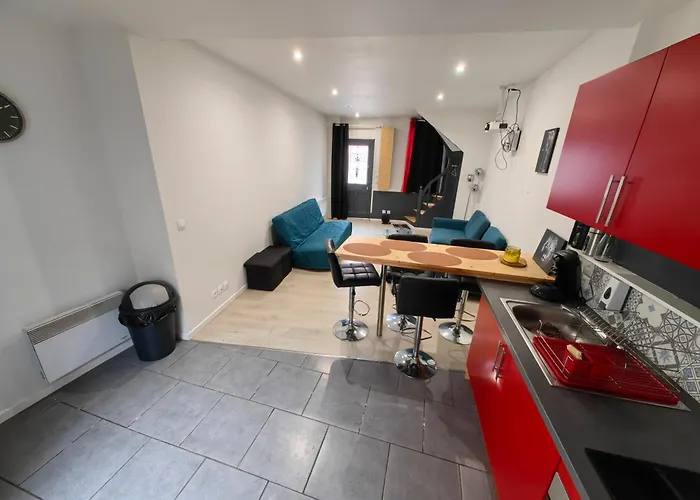 Superbe Maison 4 Personnes Avec Video-projecteur 阿棉